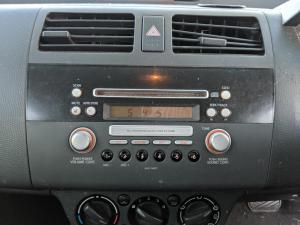2005 Suzuki Swift EZ image 7