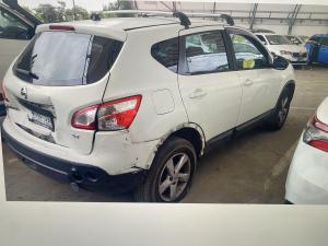 2010 Nissan Dualis ST image 7