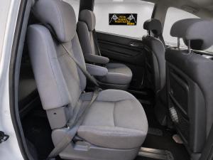 2015 Ssangyong Stavic 2.0DT D20DTR AUTO 5SPD RWD A100 image 7