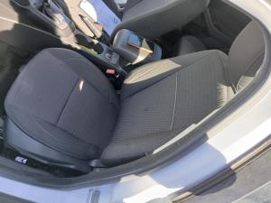 2012 Ford Focus LW image 7