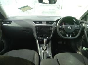 2020 Skoda Octavia NE image 7