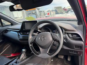 2020 Toyota C-hr NGX10R image 7