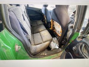 2004 Holden Commodore VY CREWMAN image 7