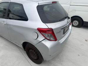 2011 Toyota Yaris image 7