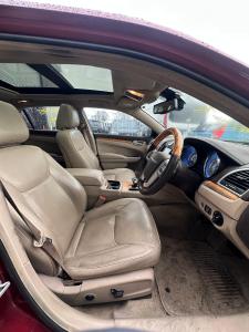 2013 Chrysler 300c LX image 7
