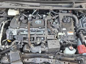 2018 Toyota Camry ZWE211R image 7