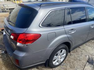 2011 Subaru Outback image 7