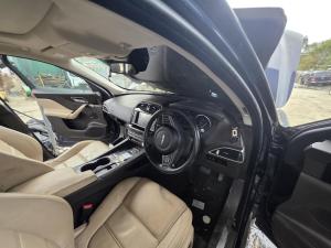2016 Jaguar F Pace X761 20D PRESTIGE image 7