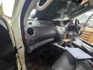 2017 Nissan Navara NP300 ST-X image 7