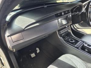 2015 Jaguar Xf X260 image 7