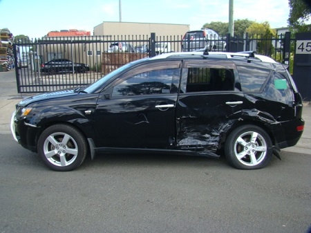 mitsubishi Outlander Apr 2007 Parts & Wrecking