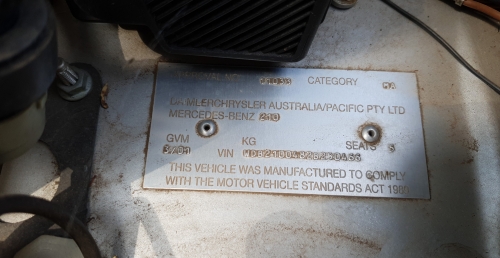 mercedes benz E200 2001 Parts & Wrecking