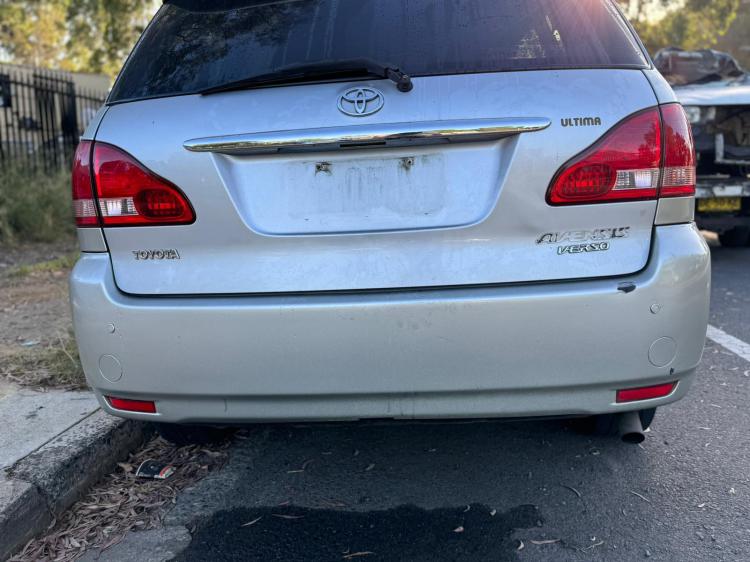 toyota Avensis 2004 Parts & Wrecking