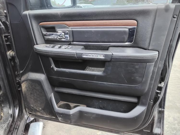 dodge Ram 2500 LARAMIE Jan 2017 Parts & Wrecking