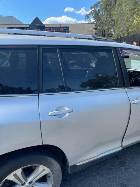 toyota Kluger Nov 2013 Parts & Wrecking