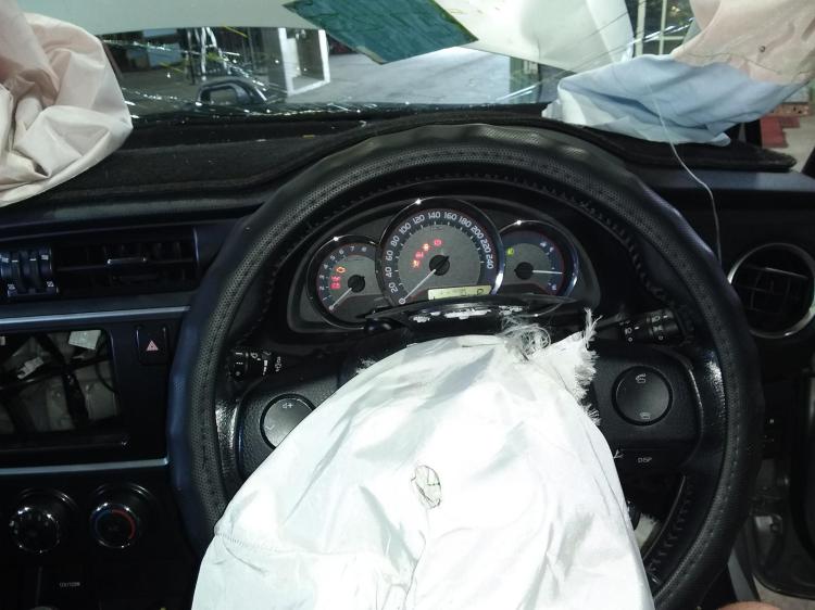 toyota Corolla ASCENT SPORT Oct 2014 Parts & Wrecking