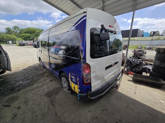toyota Hiace KDH COMMUTER Feb 2005 Engine Motor 