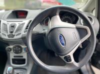 2011 Ford Fiesta image 8