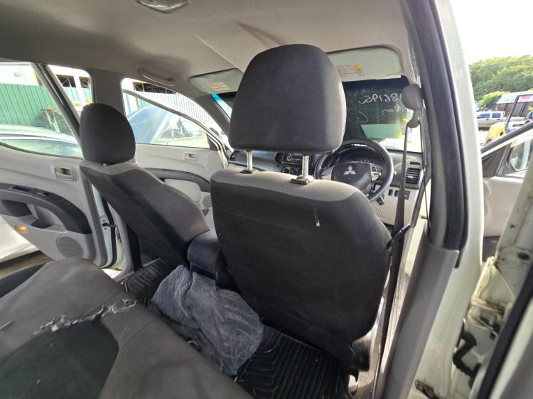 mitsubishi Triton MN GLX Apr 2010 Parts & Wrecking