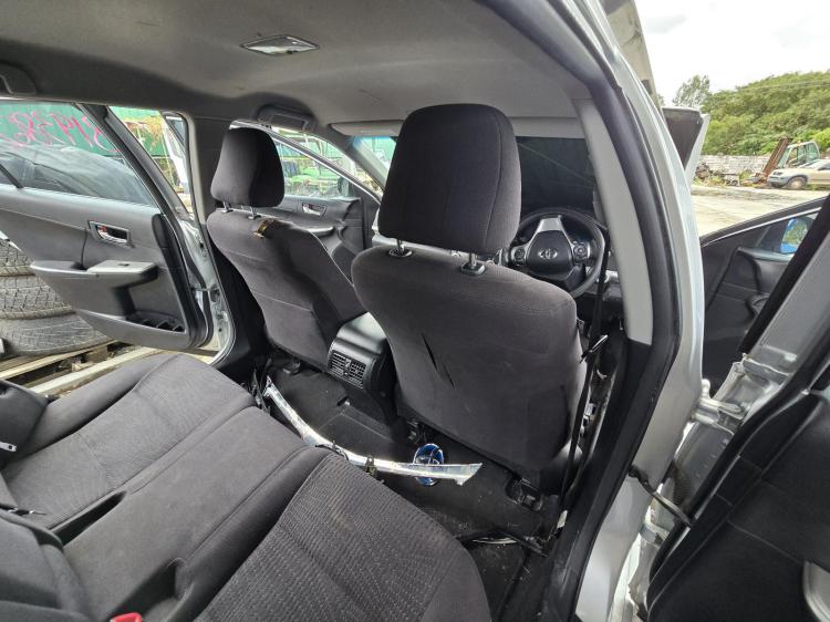 toyota Camry AVV50 HYBRID H Aug 2014 Parts & Wrecking