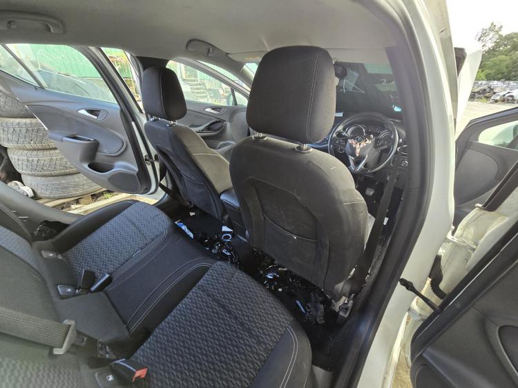 holden Astra BK RS Jan 2018 Parts & Wrecking