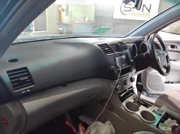 toyota Kluger KX-R May 2011 Parts & Wrecking
