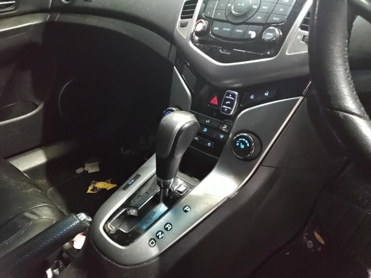 holden Cruxe CDX Nov 2011 Parts & Wrecking