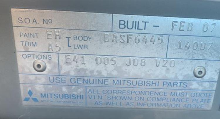 mitsubishi 380 2007 Parts & Wrecking