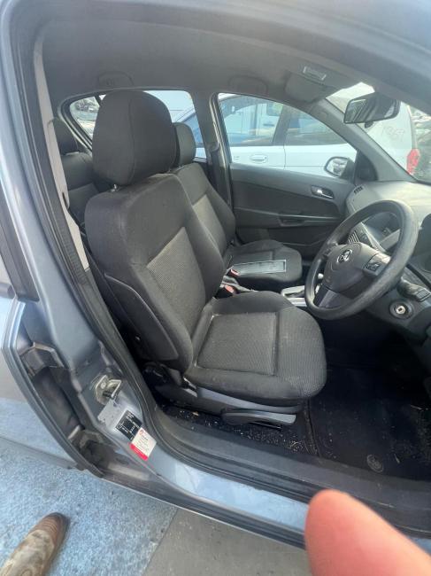 holden Astra AH May 2005 Parts & Wrecking