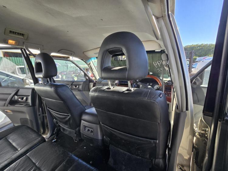 mitsubishi Pajero NP EXCEED Apr 2005 Parts & Wrecking