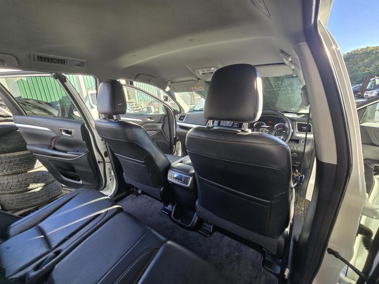 toyota Kluger GSU55R GLX Aug 2016 Parts & Wrecking