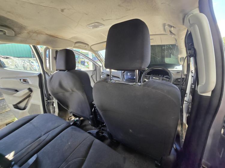 isuzu D Max RG SX Dec 2023 Parts & Wrecking