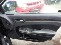 2013 Chrysler 300c C image 8