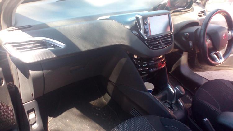 peugeot 208 ALLURE Oct 2015 Parts & Wrecking