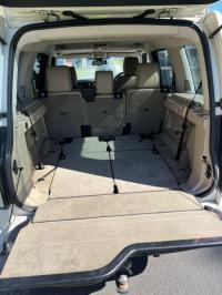2014 Land Rover Discovery 4 image 8