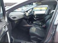 2014 Peugeot 2008 image 8