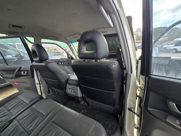 mitsubishi Pajero NP EXCEED Sep 2003 Parts & Wrecking