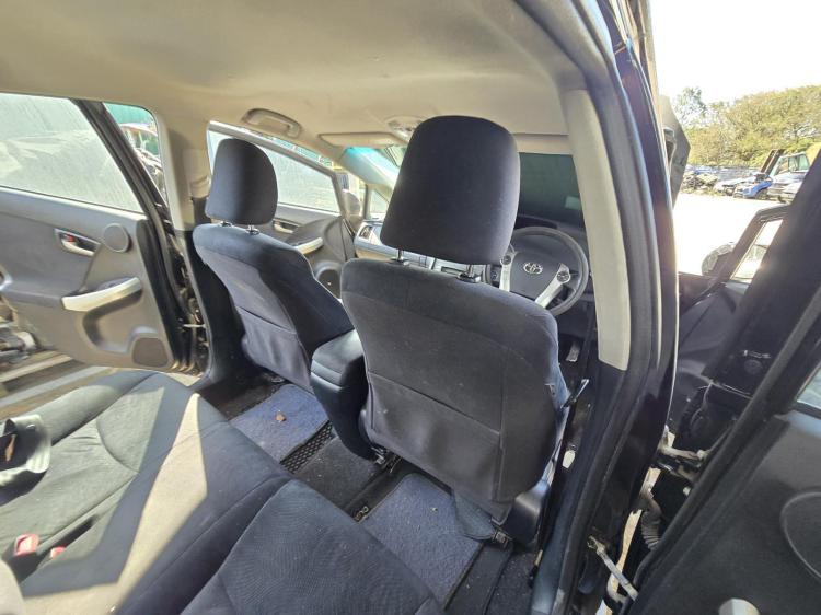 toyota Prius ZVW30R HATCH Aug 2013 Parts & Wrecking