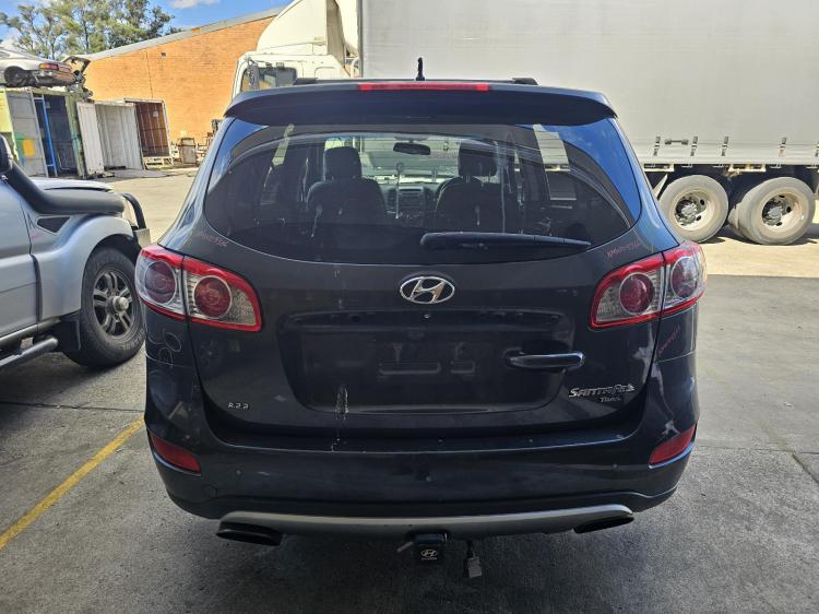 hyundai Santa Fe CM TRAIL Dec 2011 Parts & Wrecking