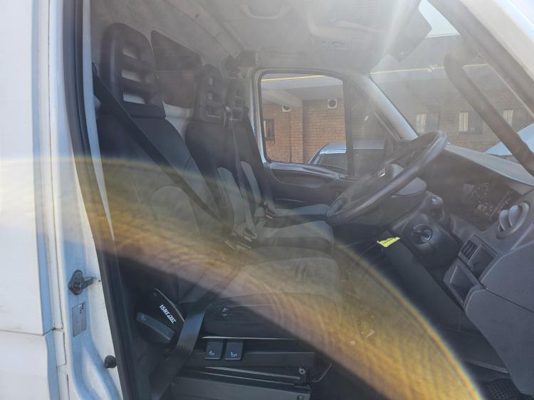 iveco Daily 5TH GEN LOW ROOF 35S Nov 2014 Parts & Wrecking