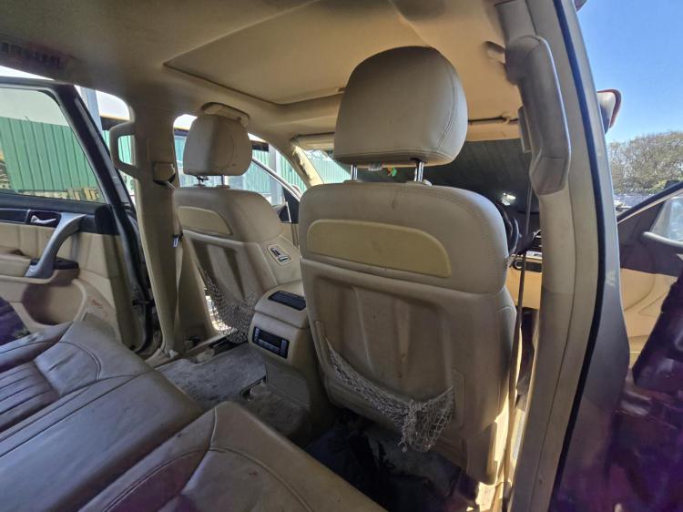 haval H9 LUX 4WD May 2015 Parts & Wrecking