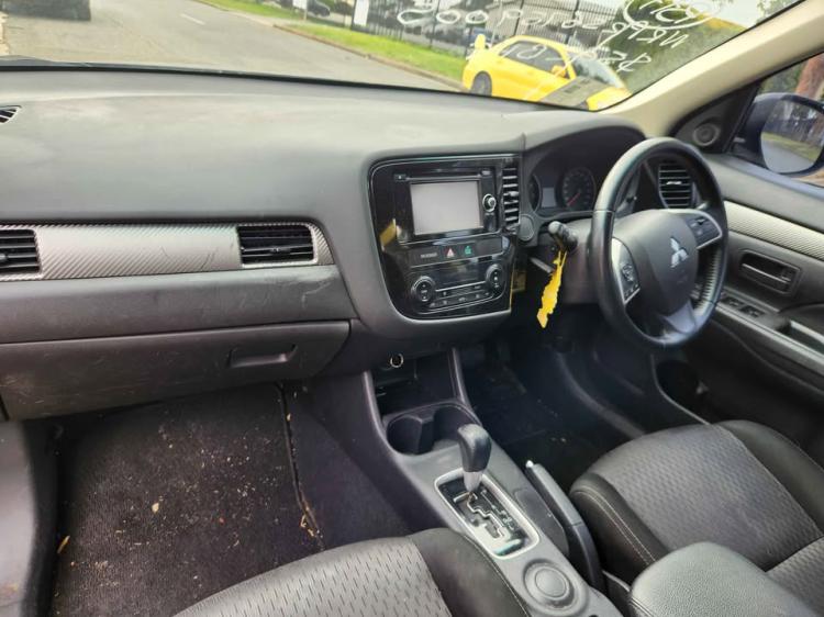 mitsubishi Outlander OUTLANDER 2015 Parts & Wrecking