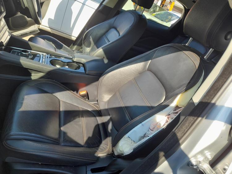 jaguar F Pace 2.0DT AUTO 8SPD AWD 20D PRESTIGE Jan 2017 Parts & Wrecking