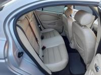 2002 Jaguar X Type X400 3.0I AJ-V6 AUTO 5SPD AWD SE image 8