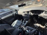 2013 Volkswagen Golf image 8