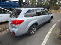 2013 Subaru Outback image 8