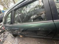 2001 Mazda 323 image 8