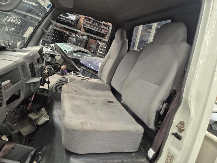 foton Aumark 2.8DT ISF MAN 5SPD RWD TABLE TOP SPRING Feb 2014 Parts & Wrecking