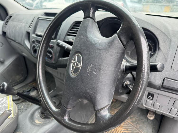 toyota Hilux 2006 Parts & Wrecking
