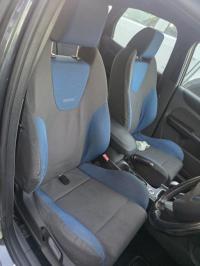 2010 Ford Focus XR5 image 8